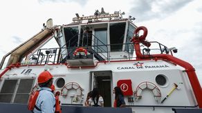 Canal de Panamá promete reducir contaminación pero ambientalistas son escépticos.