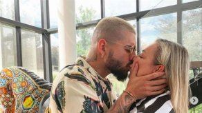 Maluma justifica su estrecha relación con su madre: Es normal en la cultura latina