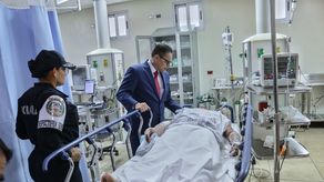 Ministro de Seguridad visita a los policías heridos tras los enfrentamientos Ministro de Seguridad visita a los policías heridos tras los enfrentamientos