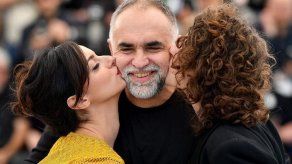 El brasileño Karim Aïnouz le saca la tarjeta roja al patriarcado en Cannes