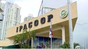 Imputan cargos contra siete personas por ocupar puestos botellas en el Ipacoop