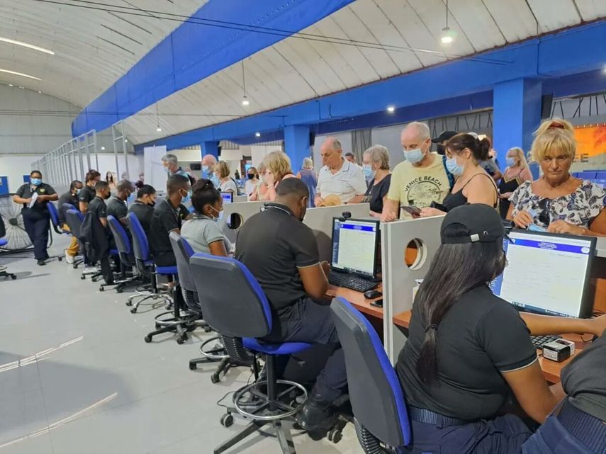 Registo de cruceristas provenientes de Inglaterra y Estados Unidos.