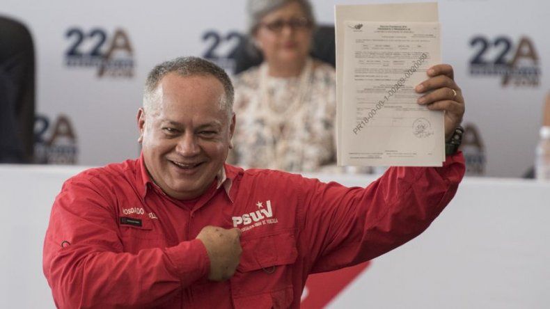 Cabello dice que presidentes esperaban a Trump como perritos echados