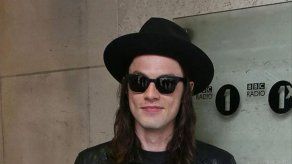 El cantante James Bay cree que la educación sexual debería mejorar