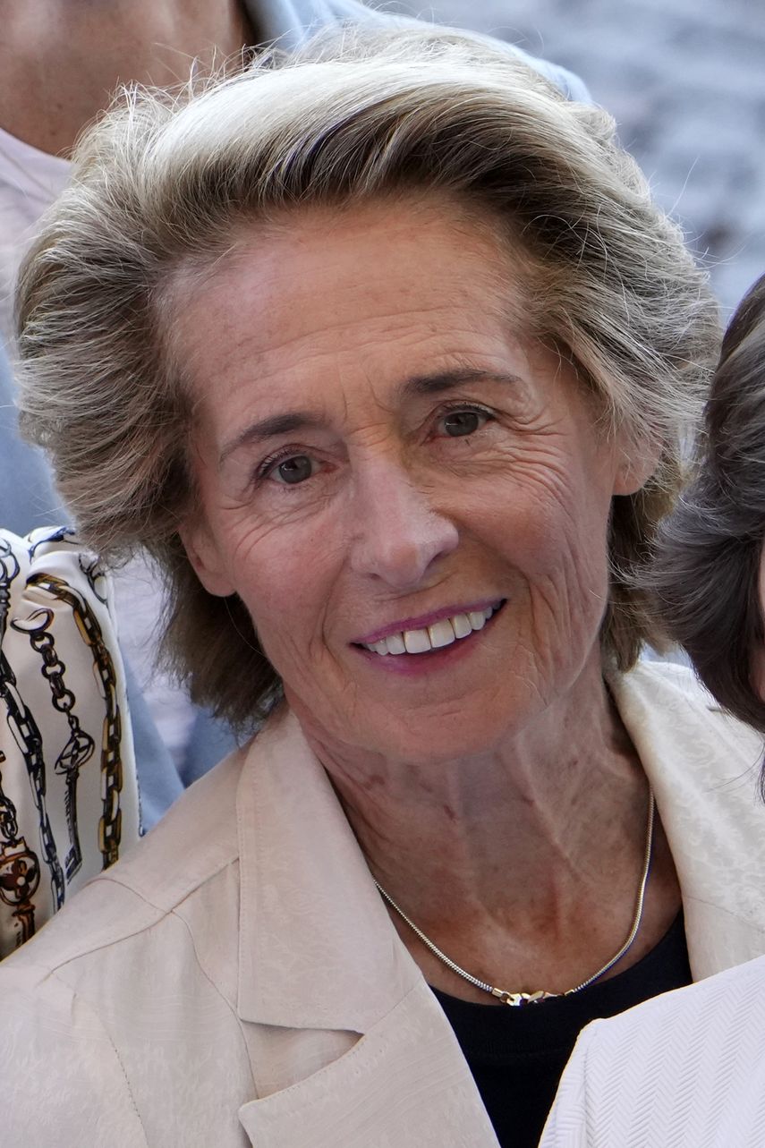 Caroline Cayeux tuiteó su arrepentimiento