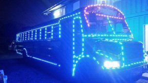 Consejo Municipal de Panamá y propietarios de chivas acuerdan regular uso de transporte