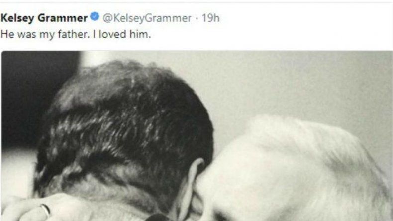 Kelsey Grammer rinde homenaje al fallecido John Mahoney