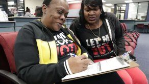 AP - BOBBY CAINA CALVAN