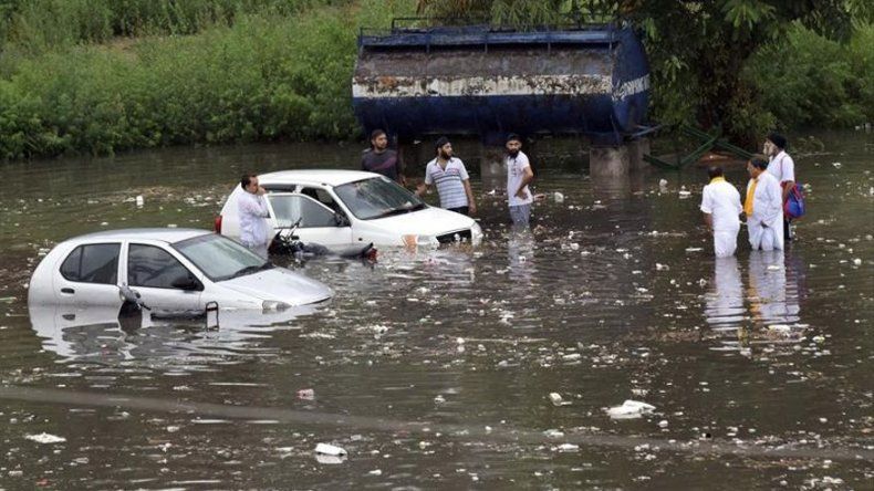 Al menos 57 muertos y 24 heridos por tormentas en el norte de la India