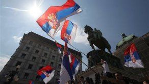 Miles de personas piden al Gobierno esclarecer el crimen de político serbio