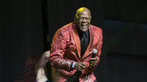 El legendario merenguero dominicano Johnny Ventura falleció este miércoles a los 81 años víctima de un infarto al corazón, según informó su familia a medios de prensa.