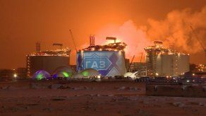 Putin inaugura gigantesca planta de gas licuado en el Ártico