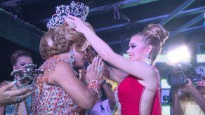 Coronan a la reina del Carnaval de la comunidad gay de Panamá