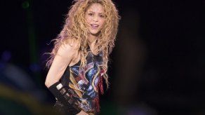 Shakira retira de su gira el colgante con un símbolo utilizado por los nazis