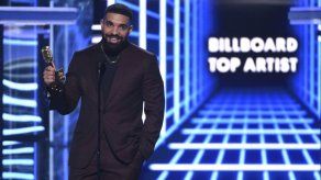 Drake rompe récord de Taylor Swift en los Premios Billboard