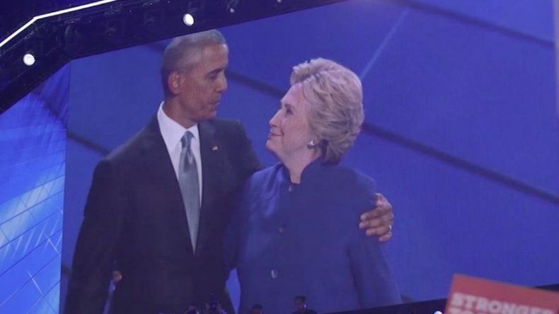 Obama arropa a Clinton como la candidata de la esperanza