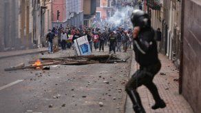 Moreno cambia sede de gobierno acosado por creciente protesta indígena en Ecuador Moreno cambia sede de gobierno acosado por creciente protesta indígena en Ecuador