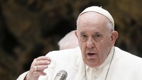 El papa Francisco dijo que si bien era el Estado ruso el que invadió Ucrania, “generalmente, los más crueles son tal vez aquellos que son de Rusia, pero no son de la tradición rusa, tales como los chechenos, los buriatos y demás”. El papa Francisco dijo que si bien era el Estado ruso el que invadió Ucrania, “generalmente, los más crueles son tal vez aquellos que son de Rusia, pero no son de la tradición rusa, tales como los chechenos, los buriatos y demás”.
