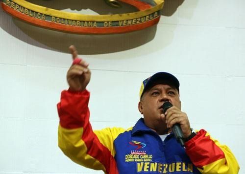 Presidente del congreso venezolano llamó malandro a expresidente español