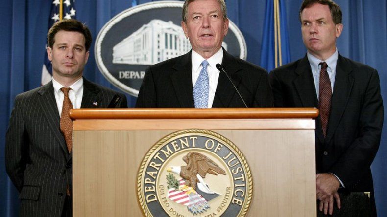 Trump informa que designará a Christopher Wray como nuevo director del FBI