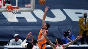 Booker va a Juego de Estrellas; reemplaza al lesionado Davis