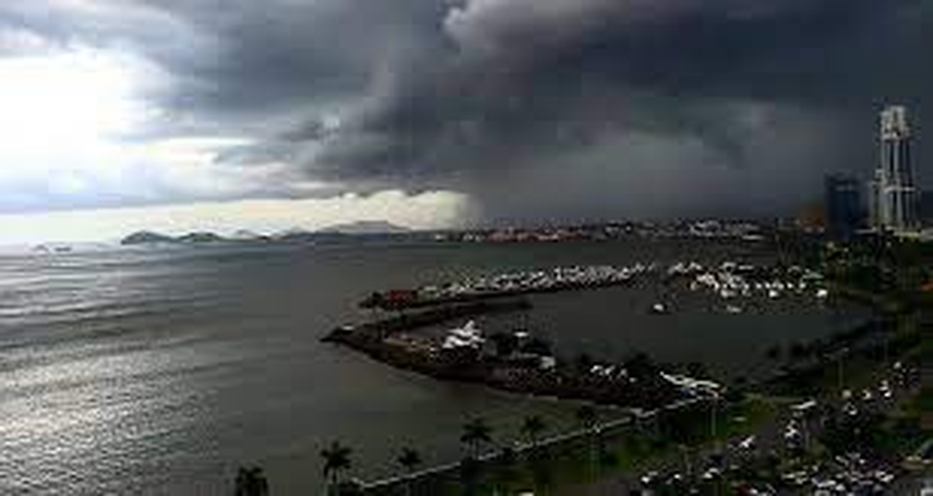 Clima con fuertes lluvias en zona de Panamá Este.