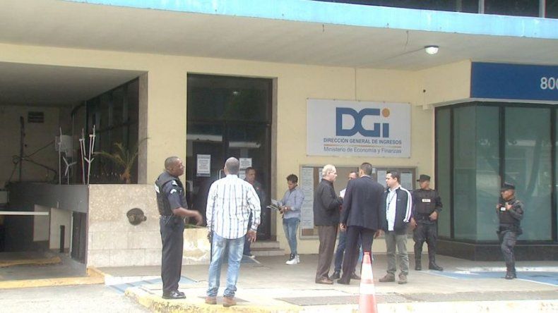 Auditoría cifra en 11.6 millones de dólares robo a la DGI, 73 mil en efectivo