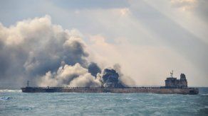 Una explosión sacude petrolero iraní accidentado pero se desconoce su alcance