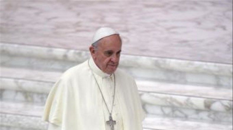 Papa dice que el diablo trata de crear una guerra civil en el Vaticano