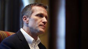 Gobernador de Missouri dice que no hubo extorsión en amorío