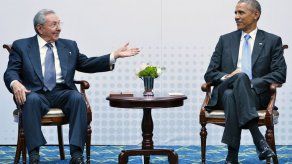 Los candidatos republicanos  afean el encuentro Obama-Castro
