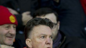 Van Gaal: Nuestra prioridad es fichar un centrocampista creativo