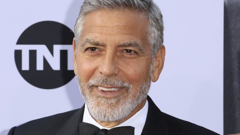 Clooney dado de alta tras accidente en motocicleta en Italia