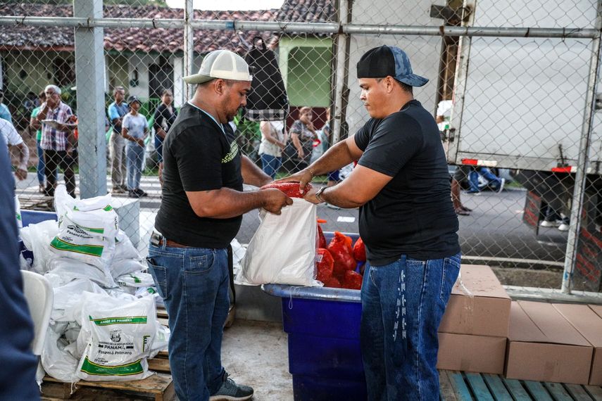Caja navideña del IMA: Lugares con jamones disponibles para este viernes.
