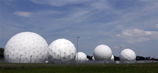 Alemania cancela pacto de vigilancia con EEUU