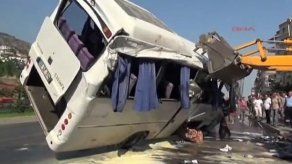 Accidente de bus de turismo deja dos muertos y varios heridos en Turquía