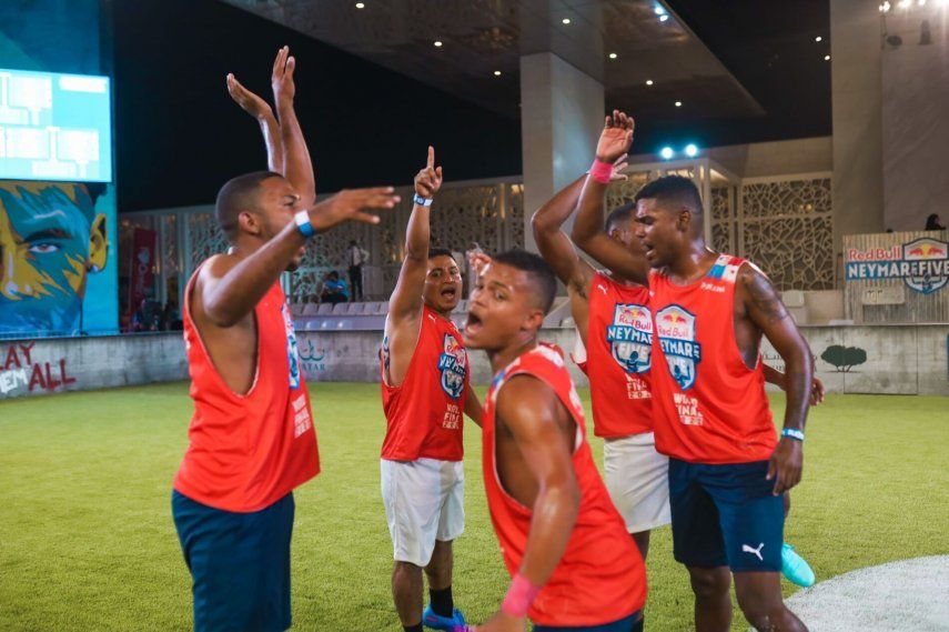 Panamá luego de una de sus victorias en el Red Bull Neymar Jrs Five en Qatar.
