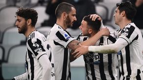 Serie A: La Juventus se mide ante el Napoli para evaluar sus opciones