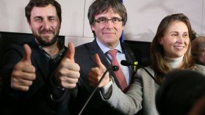Presidente catalán destituido Puigdemont celebra una victoria electoral que nadie puede discutir