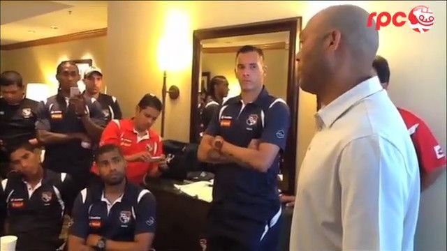 Mariano Rivera  visita a la selección nacional y los motiva