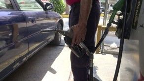 Venezuela, donde un caramelo cuesta más que llenar el tanque de gasolina