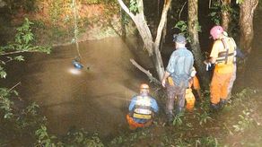 Buzos del Sinaproc realizaron las labores de rescate tras el accidente en el que solo el alcalde de Las Palmas pudo salvar su vida.