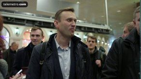 El opositor ruso Navalny sale de prisión y retoma su campaña electoral