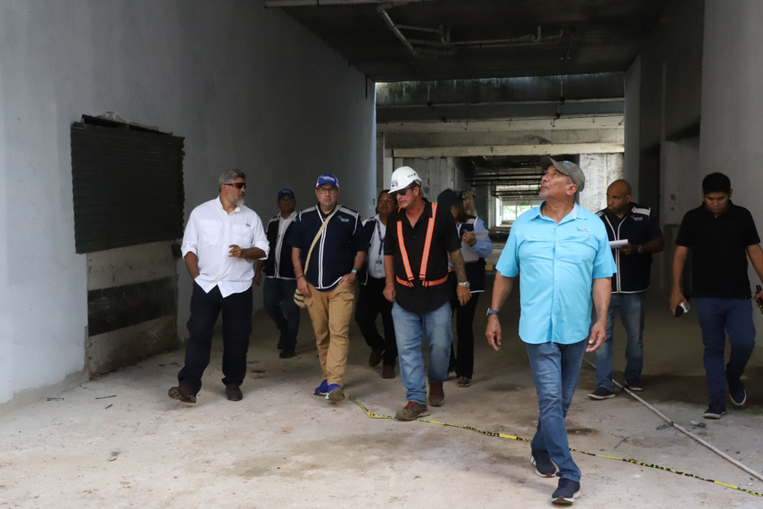 Defensor del Pueblo inspecciona obra en Darién.