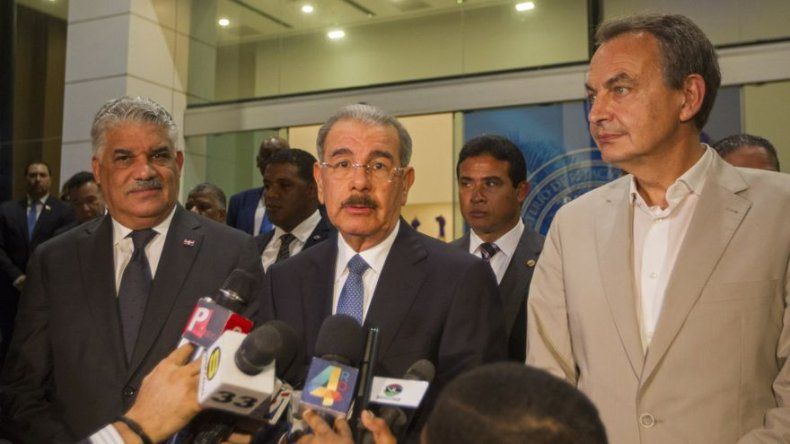 Gobierno y oposición venezolana prosiguen contactos para abrir un diálogo