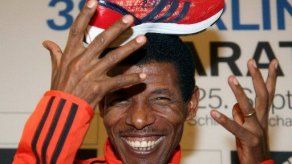 Gebrselasie: sigo corriendo para no terminar gordo como Ronaldo