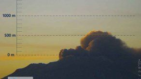 Declaran emergencia en sur de Perú por actividad del volcán Ubinas