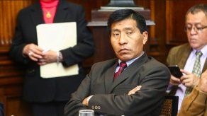 Congresista fujimorista fue desembarcado de avión por tocamientos indebidos