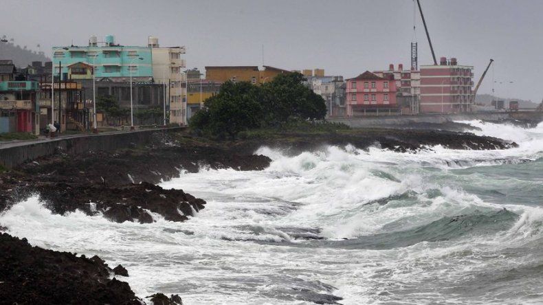 Huracán Matthew avanza hacia Cuba tras dejar siete muertos en Haití y Dominicana