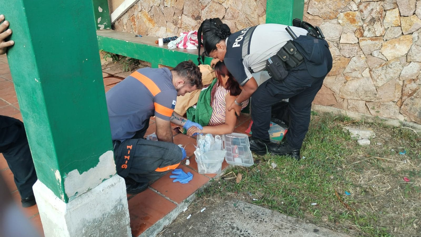 Mujer en labor de parto fue atendida por unidades policiales.